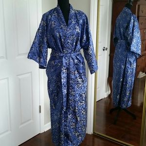 Stunning Whitby Kimono Style Dressing Bath Robe